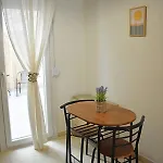Olive - Happyhostgr - Downtown Lägenhet *