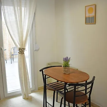 Olive - Happyhostgr - Downtown Διαμέρισμα *