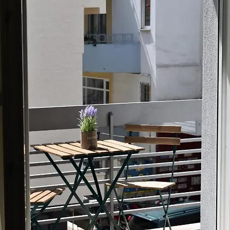 Olive - Happyhostgr - Downtown Volos