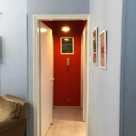 Olive - Happyhostgr - Downtown Apartment