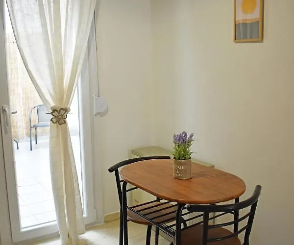 Olive - Happyhostgr - Downtown Apartment *