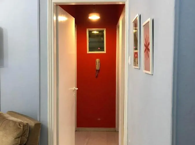 Olive - Happyhostgr - Downtown Apartment